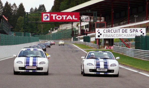 Deux TF160 Vintage Racing roulant de concert sur le circuit de Francorchamps ! Cliquez pour voir en plus grand (500Ko, 4 Mégapixels) svp