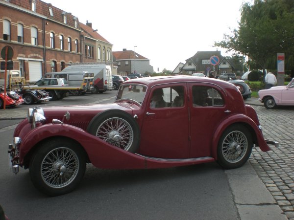 Cliquez pour voir en plus grand cette MG VA Saloon- Photos de Vincent Dransart, tous droits réservés. Cliquez pour voir en plus grand cette MG VA Saloon- Photos de Vincent Dransart, tous droits réservés.